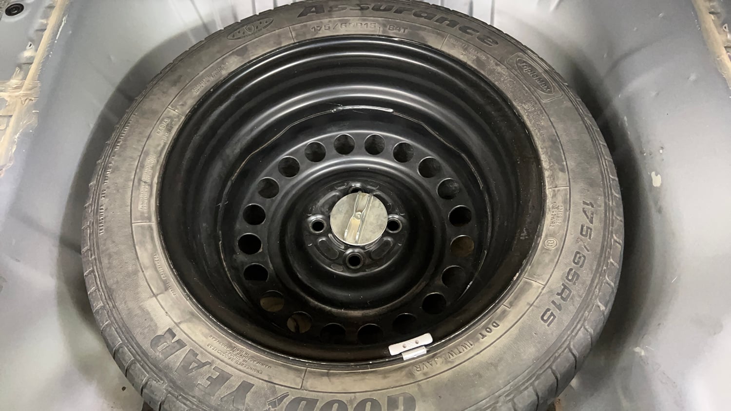 Used 2016 Honda City V Petrol Manual tyres SPARE TYRE VIEW