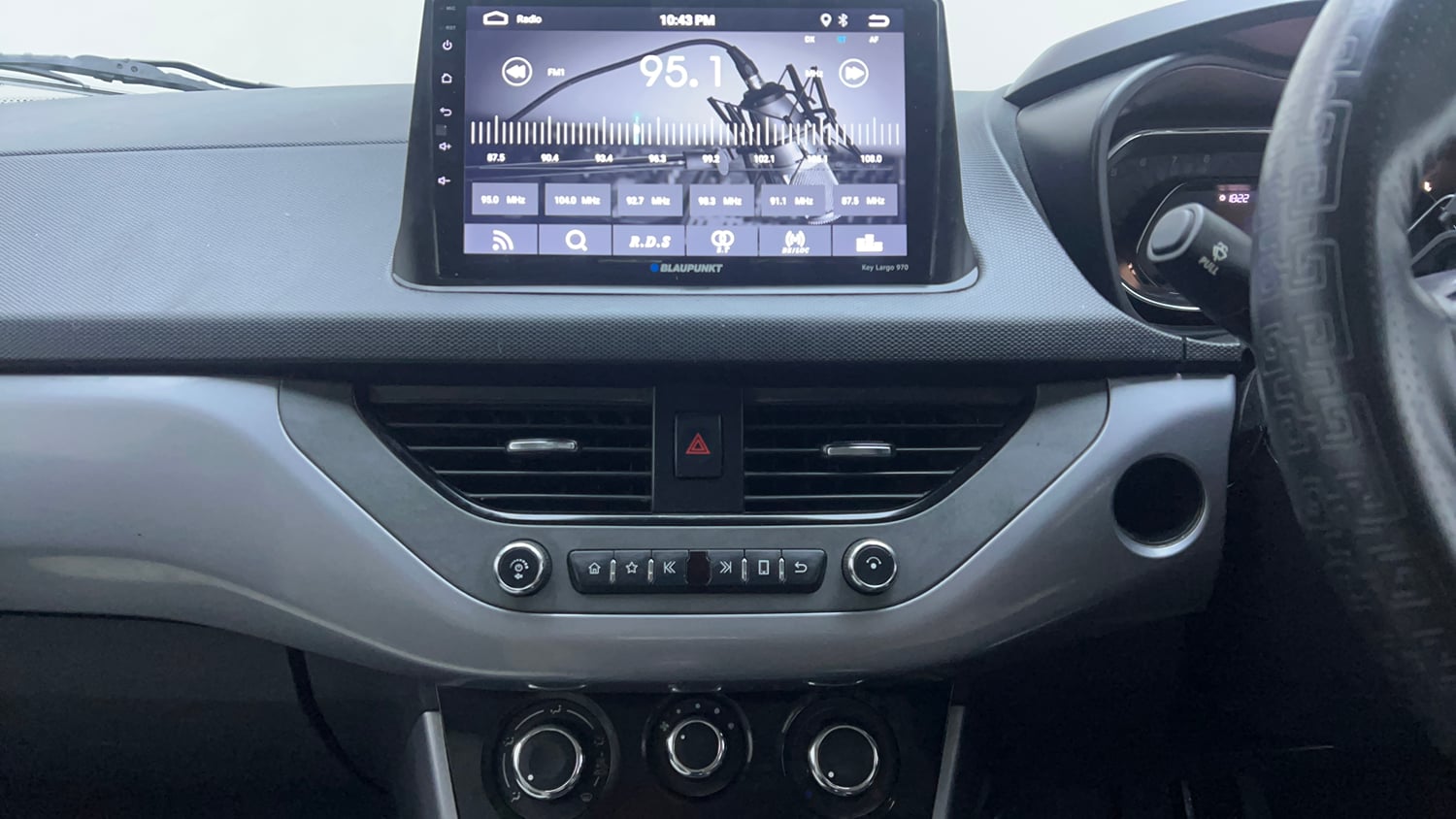 Used 2022 Tata Nexon XM (S) Diesel Diesel Manual interior MUSIC SYSTEM & AC CONTROL VIEW