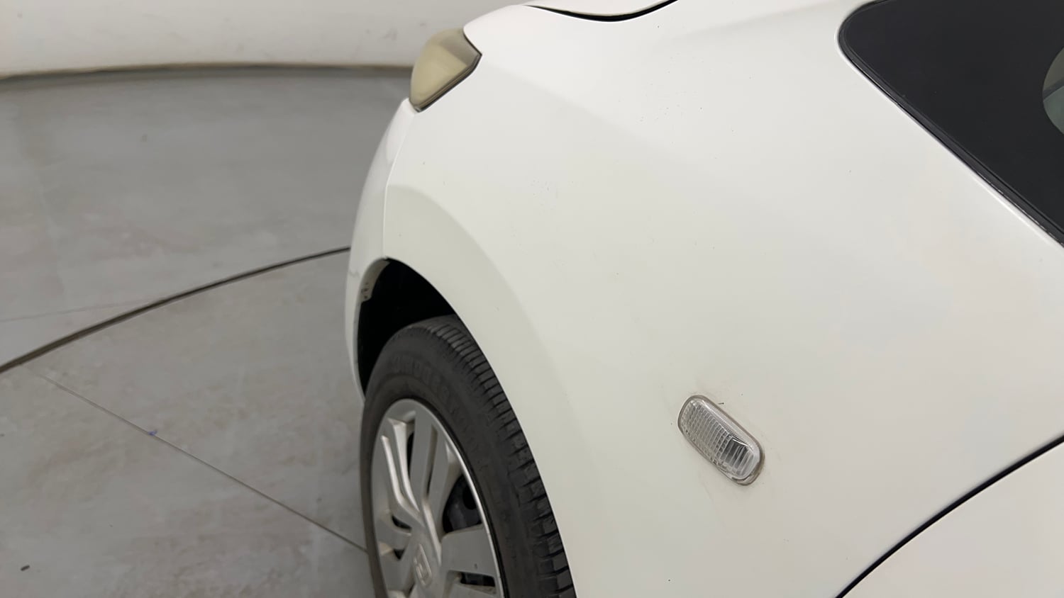 Used 2015 Honda Jazz SV Petrol Petrol Manual dents MINOR SCRATCH