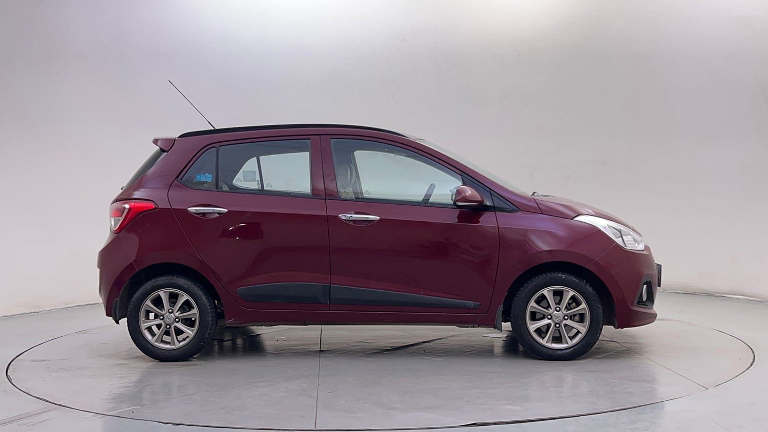 Used 2016 Hyundai Grand i10 Asta AT 1.2 Kappa VTVT (O) Petrol Automatic exterior RIGHT SIDE VIEW