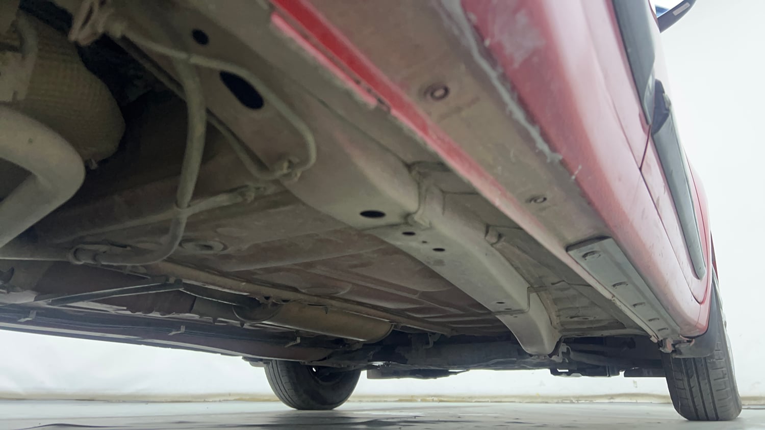 Used 2019 Maruti Suzuki Swift VXi AMT Petrol Automatic extra REAR RIGHT UNDERBODY VIEW