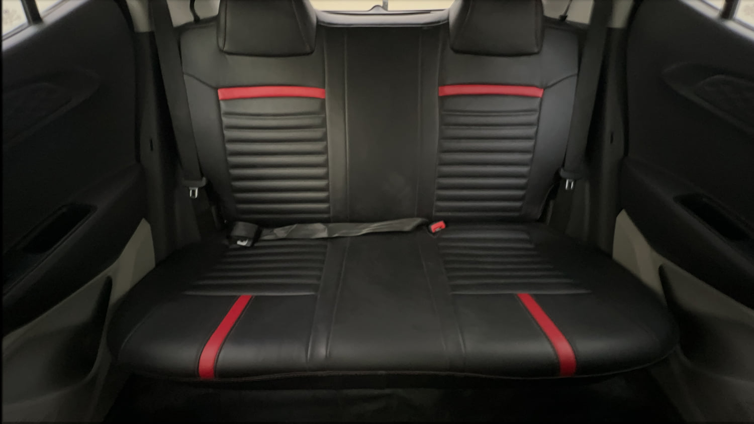 Used 2022 Hyundai Grand i10 Nios Sportz 1.2 Kappa VTVT Petrol Manual interior REAR SEAT CONDITION VIEW