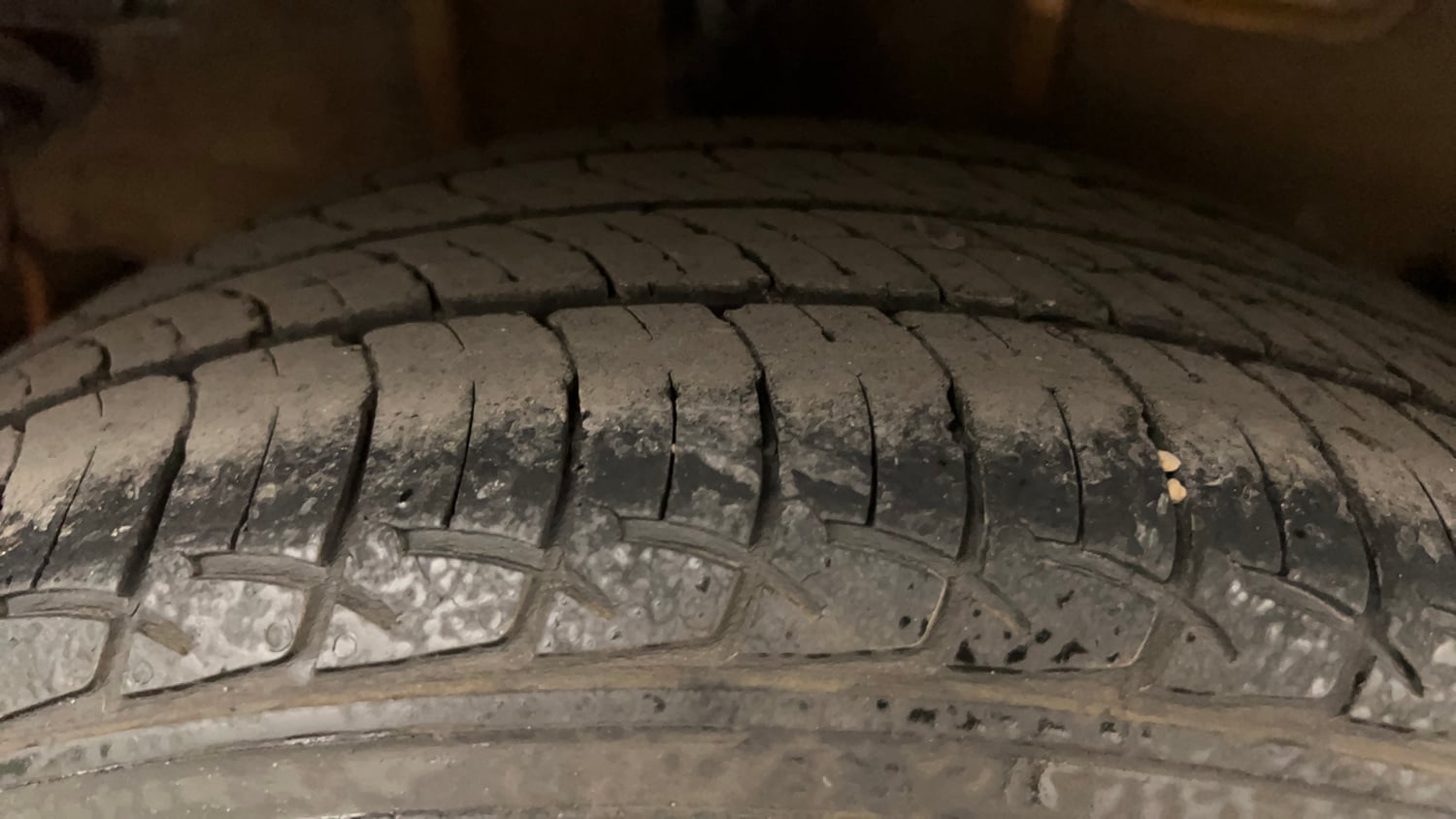 Used 2019 Tata Tiago Revotron XZA Plus Petrol Automatic tyres RIGHT REAR TYRE TREAD VIEW