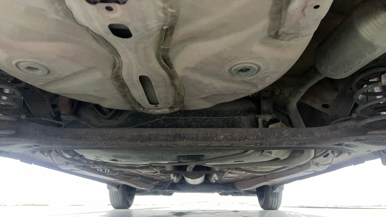 Used 2019 Maruti Suzuki Swift VXi AMT Petrol Automatic extra REAR UNDERBODY VIEW (TAKEN FROM REAR)