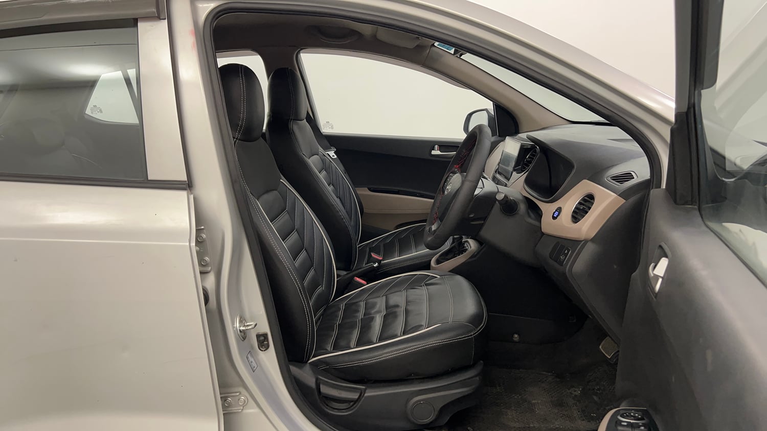 Used 2016 Hyundai Grand i10 Asta AT 1.2 Kappa VTVT Petrol Automatic interior RIGHT SIDE FRONT DOOR CABIN VIEW