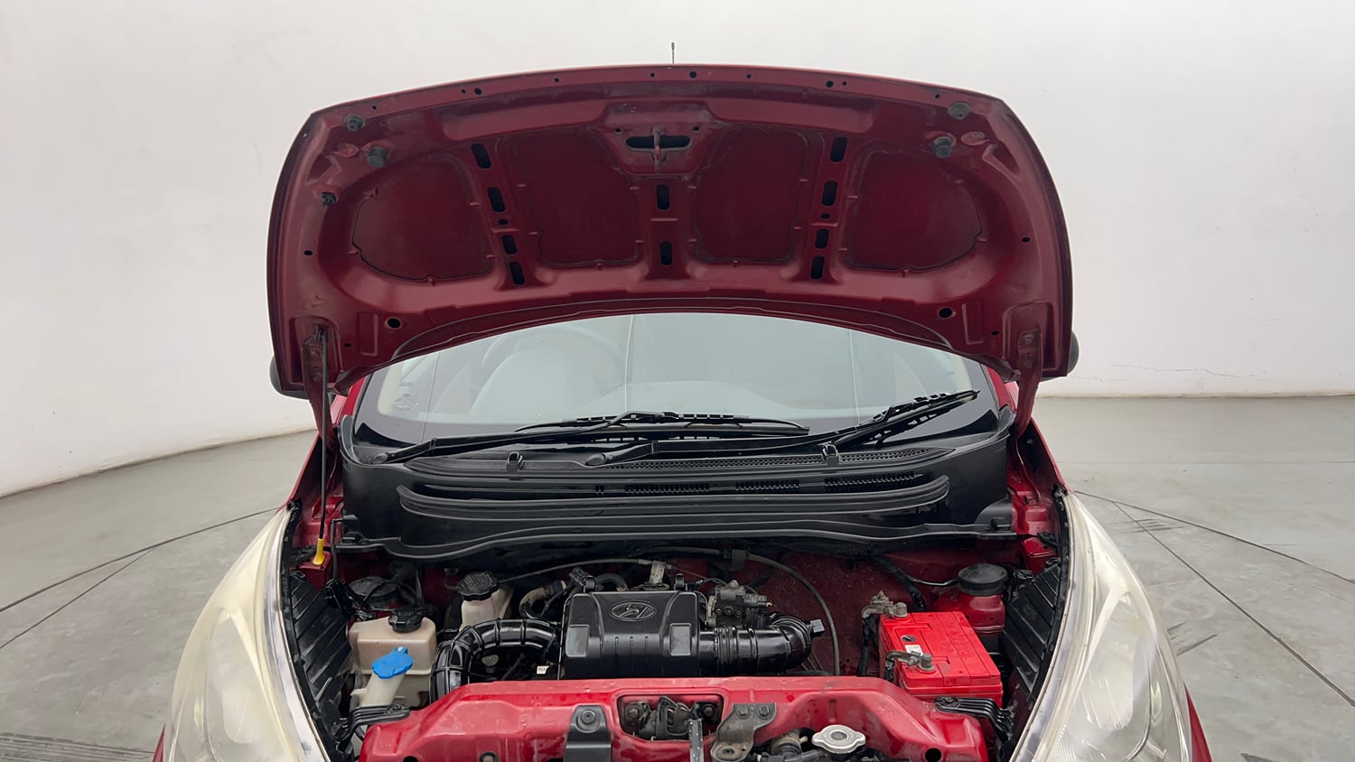 Used 2015 Hyundai Eon Magna Petrol Manual engine ENGINE & BONNET OPEN FRONT VIEW