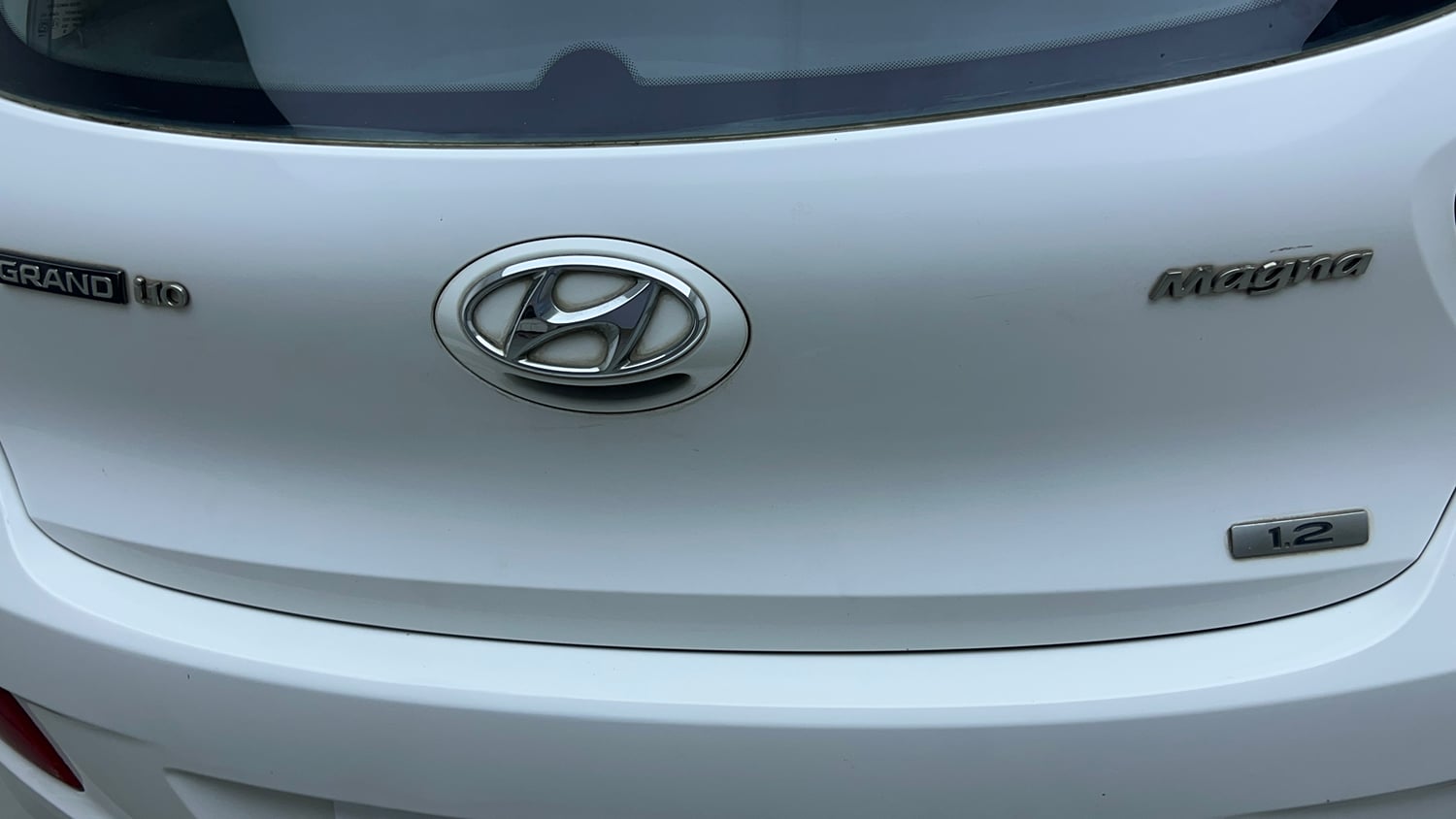 Used 2013 Hyundai Grand i10 Magna 1.2 Kappa VTVT Petrol Manual dents MINOR SCRATCH