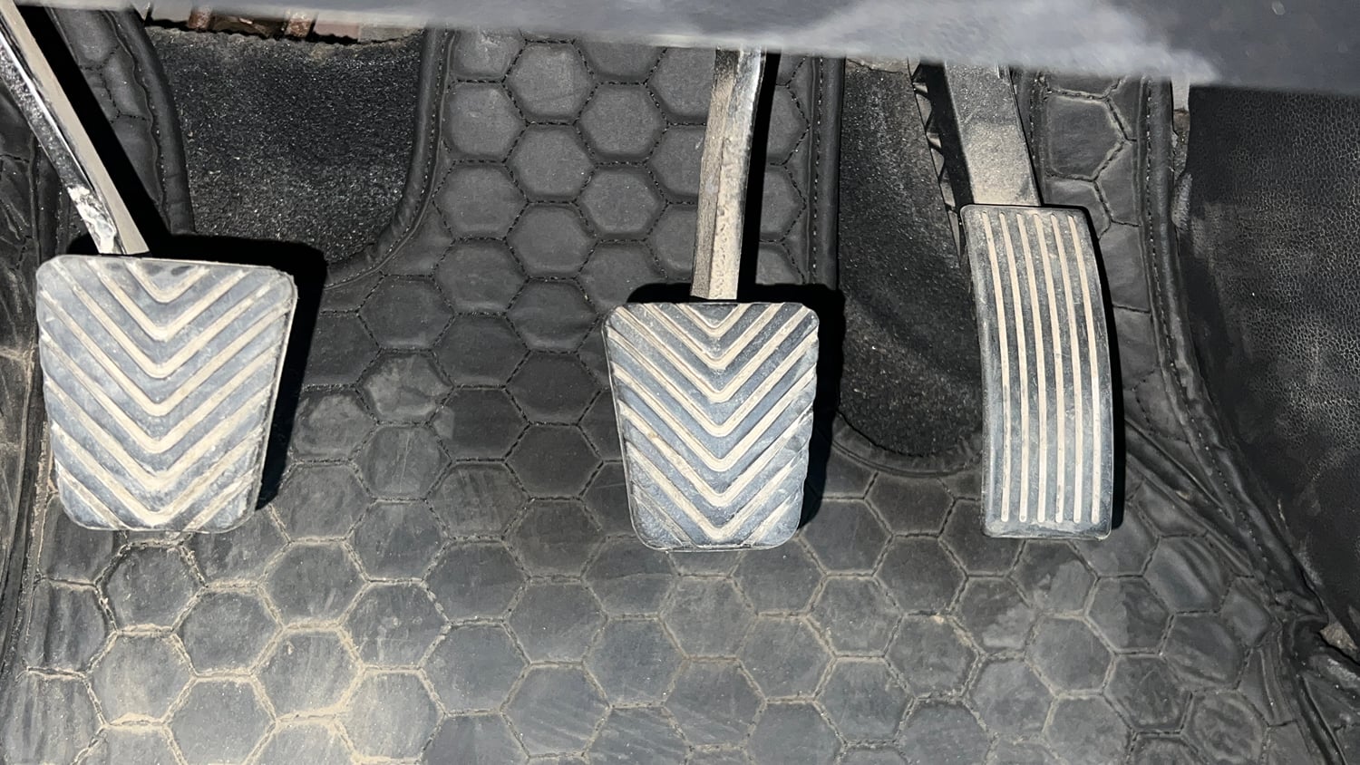 Used 2015 Hyundai Elite i20 Asta 1.2 Petrol Manual interior PEDALS VIEW