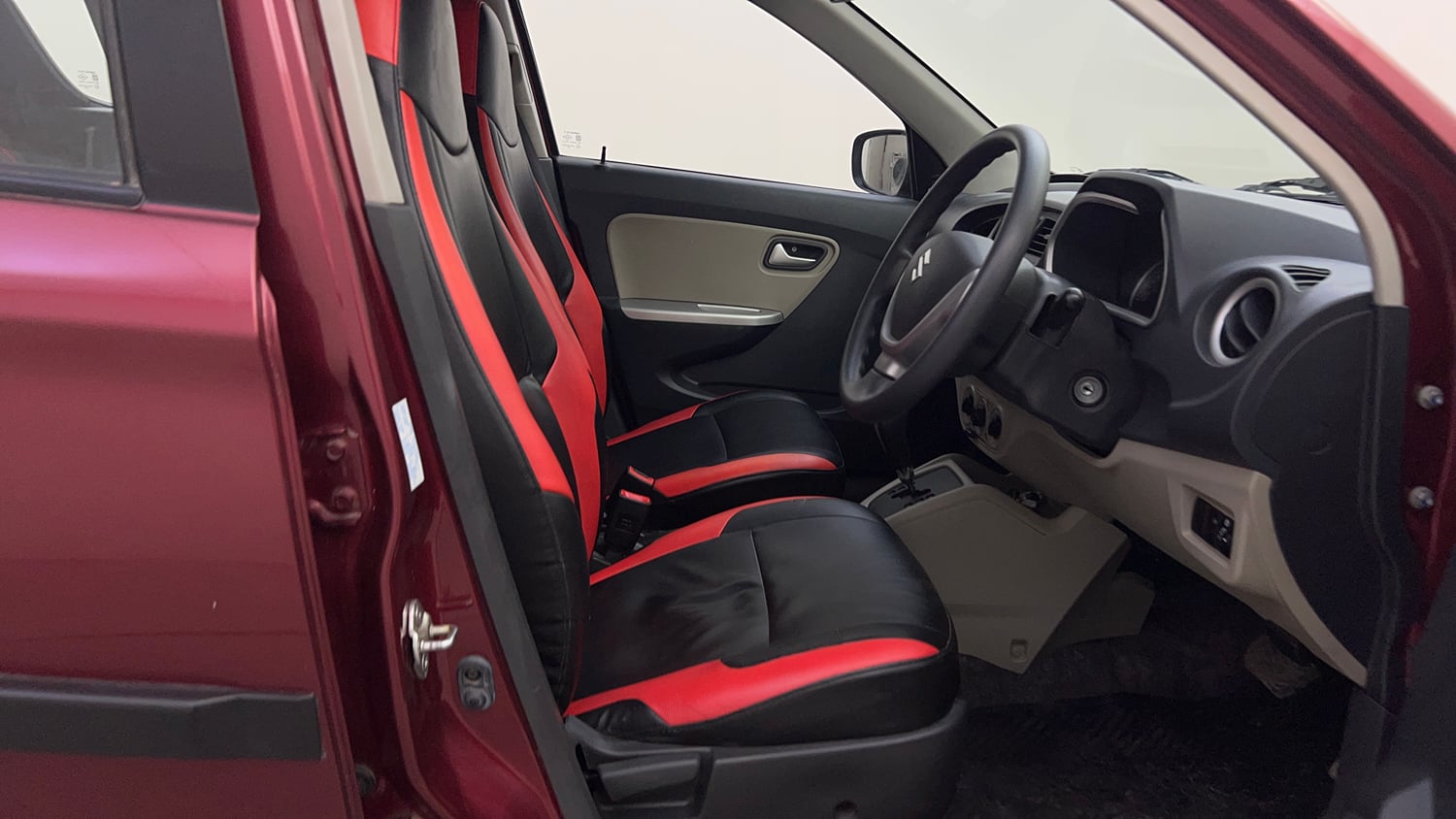 Used 2015 Maruti Suzuki Alto K10 VXi AMT Petrol Automatic interior RIGHT SIDE FRONT DOOR CABIN VIEW