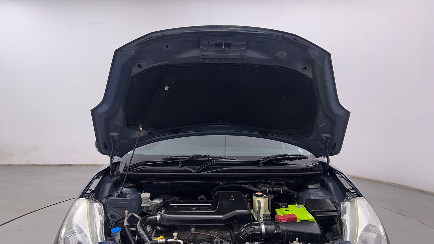 Used 2018 Maruti Suzuki Baleno Zeta 1.3 Diesel Manual engine ENGINE & BONNET OPEN FRONT VIEW
