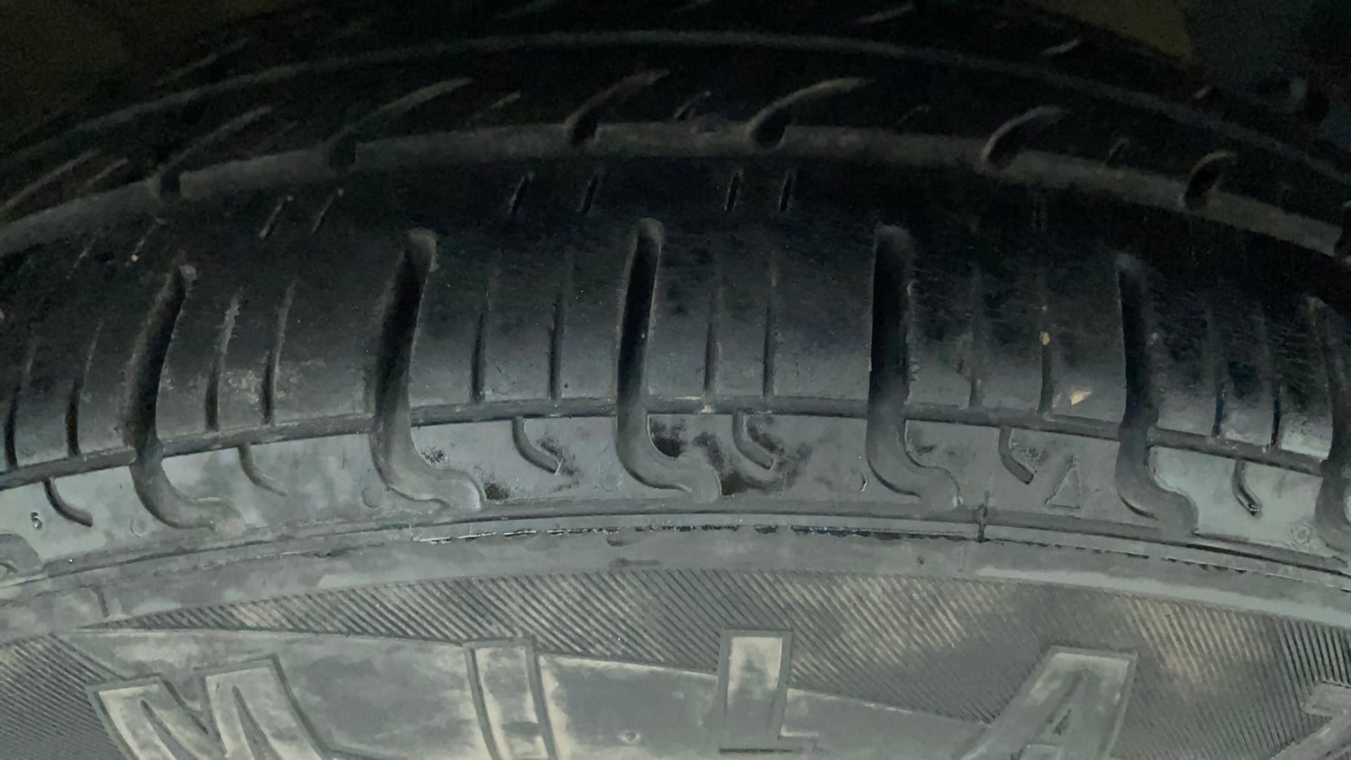 Used 2019 Hyundai Grand i10 Sportz 1.2 Kappa VTVT Petrol Manual tyres LEFT REAR TYRE RIM VIEW