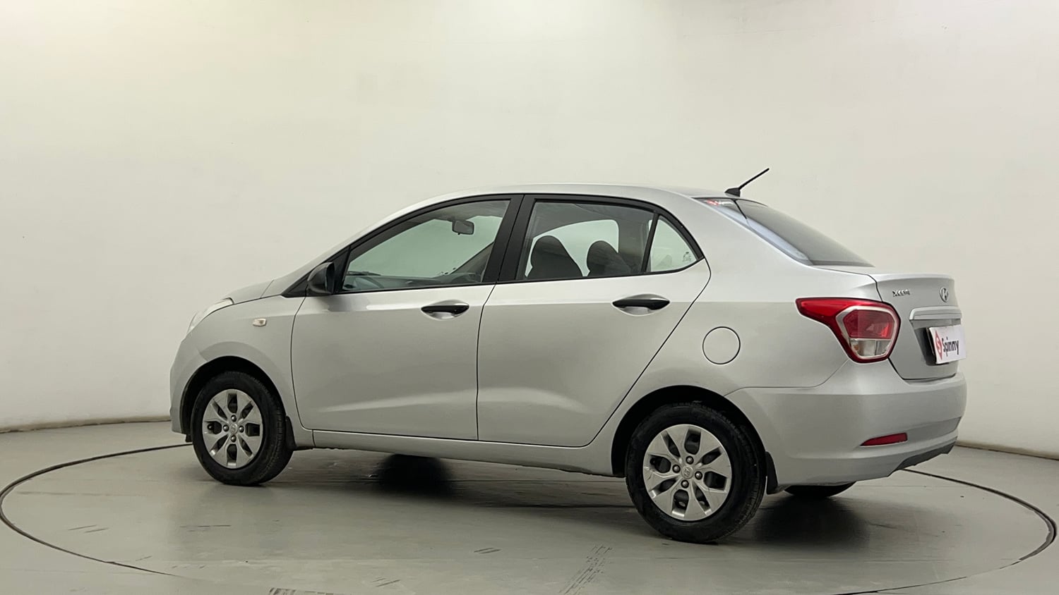 Used 2014 Hyundai Xcent Base 1.2 Petrol Manual exterior LEFT REAR CORNER VIEW