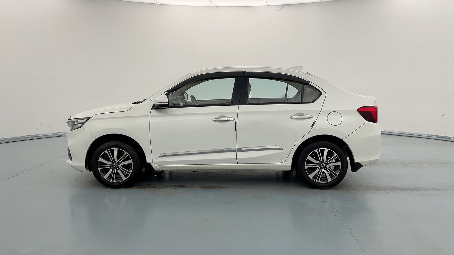 Used 2023 Honda Amaze VX 1.2 Petrol MT Petrol Manual exterior LEFT SIDE VIEW