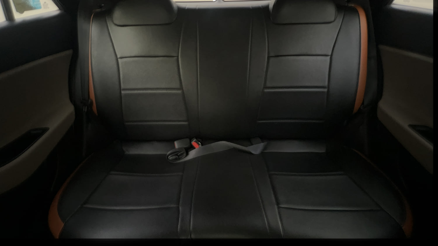 Used 2018 Hyundai Elite i20 Asta 1.2 Petrol Manual interior REAR SEAT CONDITION VIEW