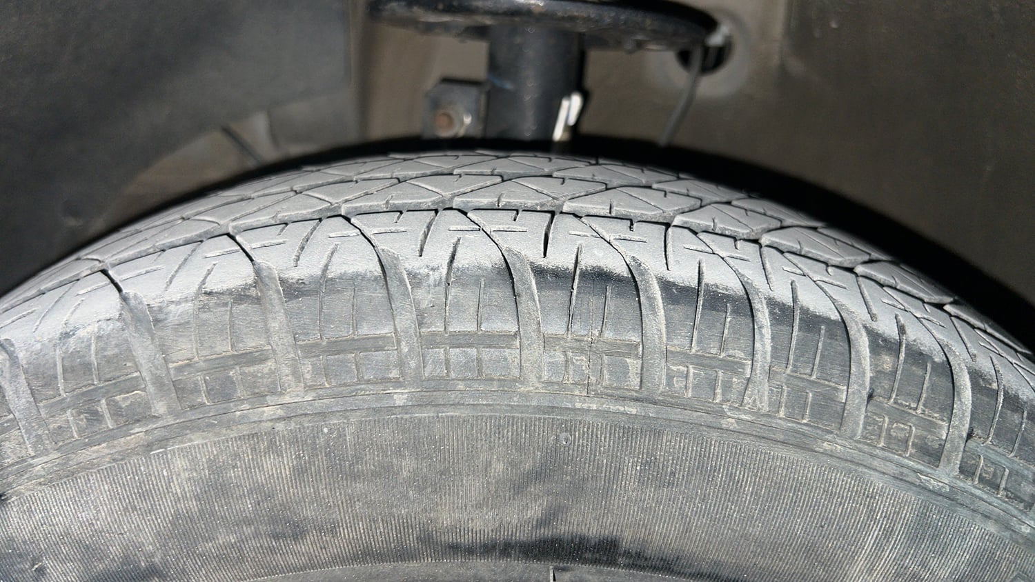 Used 2020 Maruti Suzuki Dzire VXi AMT Petrol Automatic tyres LEFT FRONT TYRE TREAD VIEW
