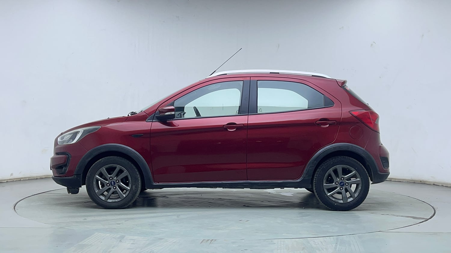 Used 2019 Ford Freestyle Titanium 1.2 Ti-VCT Petrol Manual exterior LEFT SIDE VIEW