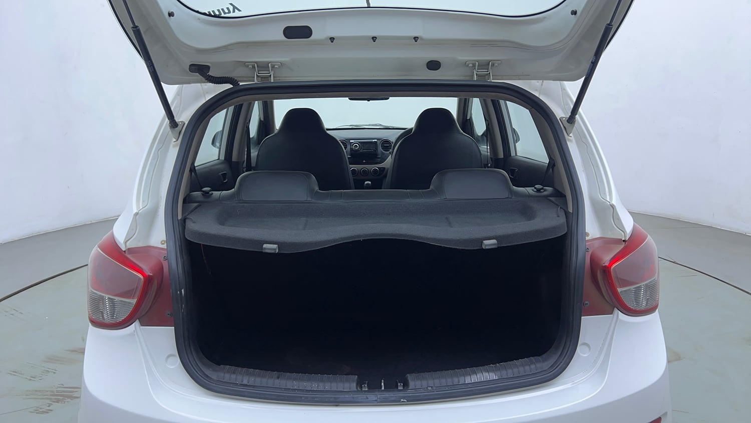 Used 2013 Hyundai Grand i10 Magna 1.2 Kappa VTVT Petrol Manual interior DICKY INSIDE VIEW