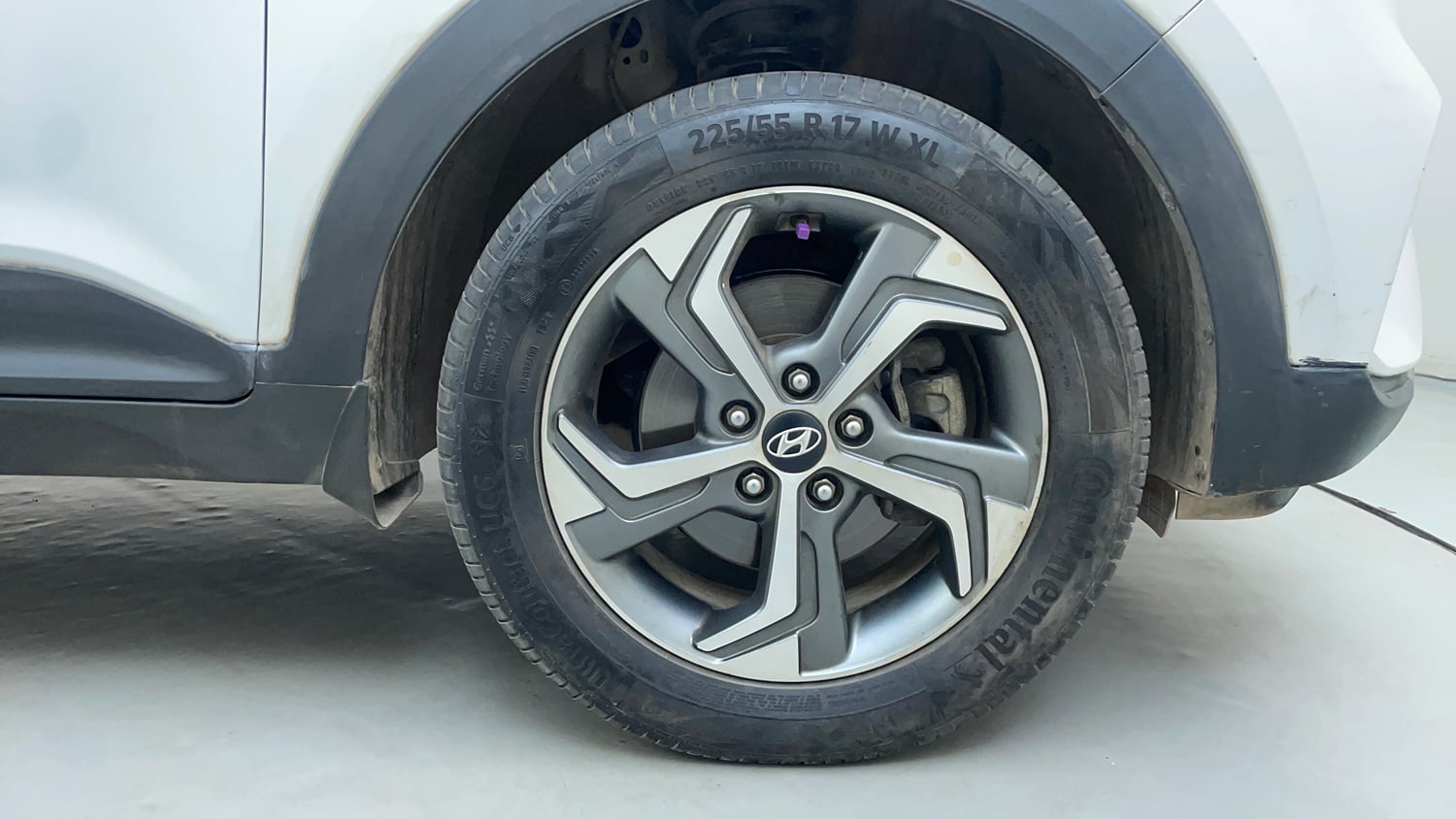 Used 2018 Hyundai Creta E Plus 1.6 Petrol Petrol Manual tyres RIGHT FRONT TYRE RIM VIEW