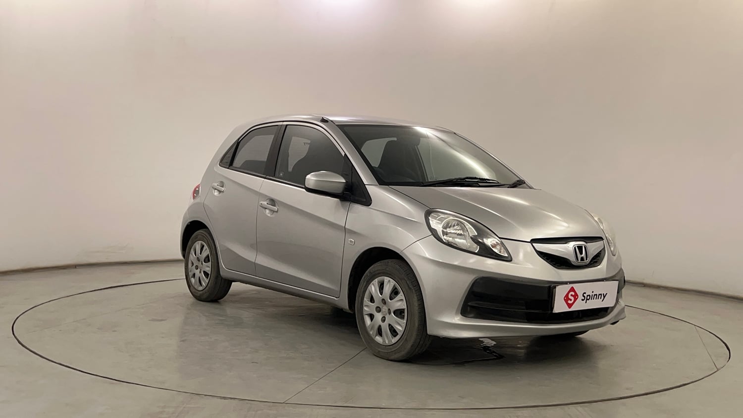 Used 2014 Honda Brio S MT Petrol Manual exterior RIGHT FRONT CORNER VIEW