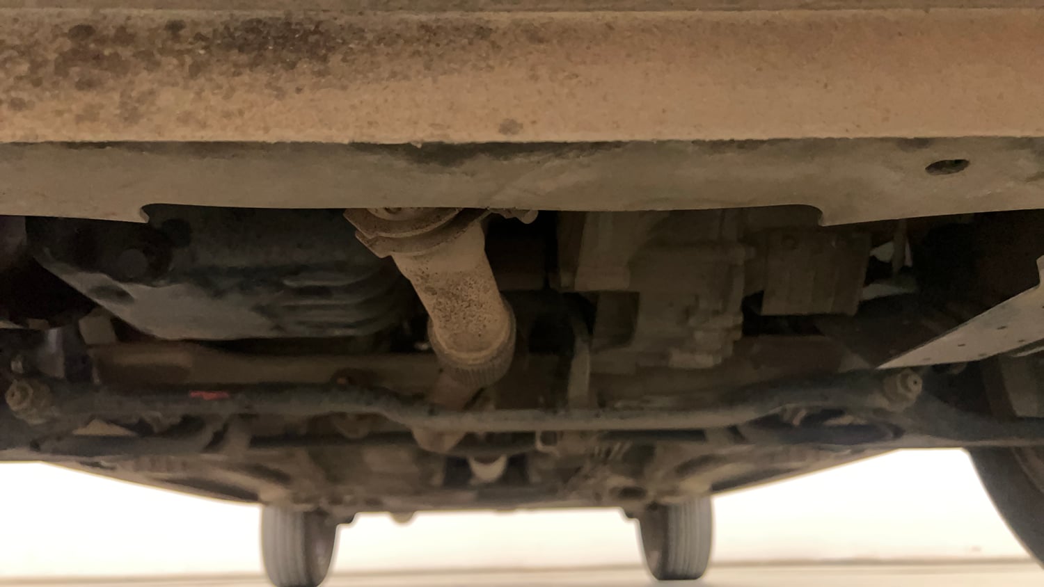 Used 2019 Tata Tiago Revotron XZA Plus Petrol Automatic extra FRONT LEFT UNDERBODY VIEW