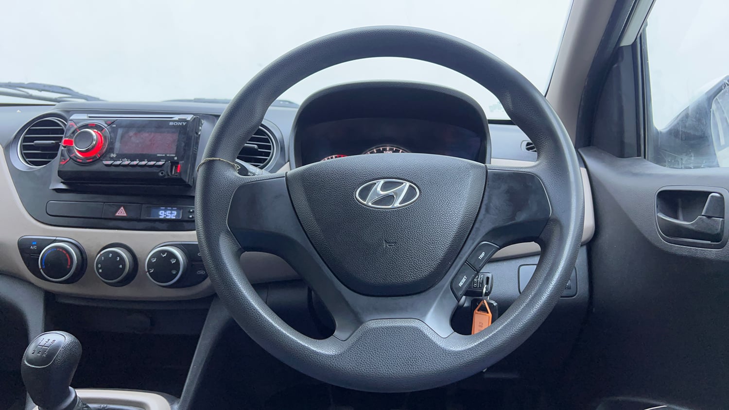 Used 2013 Hyundai Grand i10 Magna 1.2 Kappa VTVT Petrol Manual interior STEERING VIEW