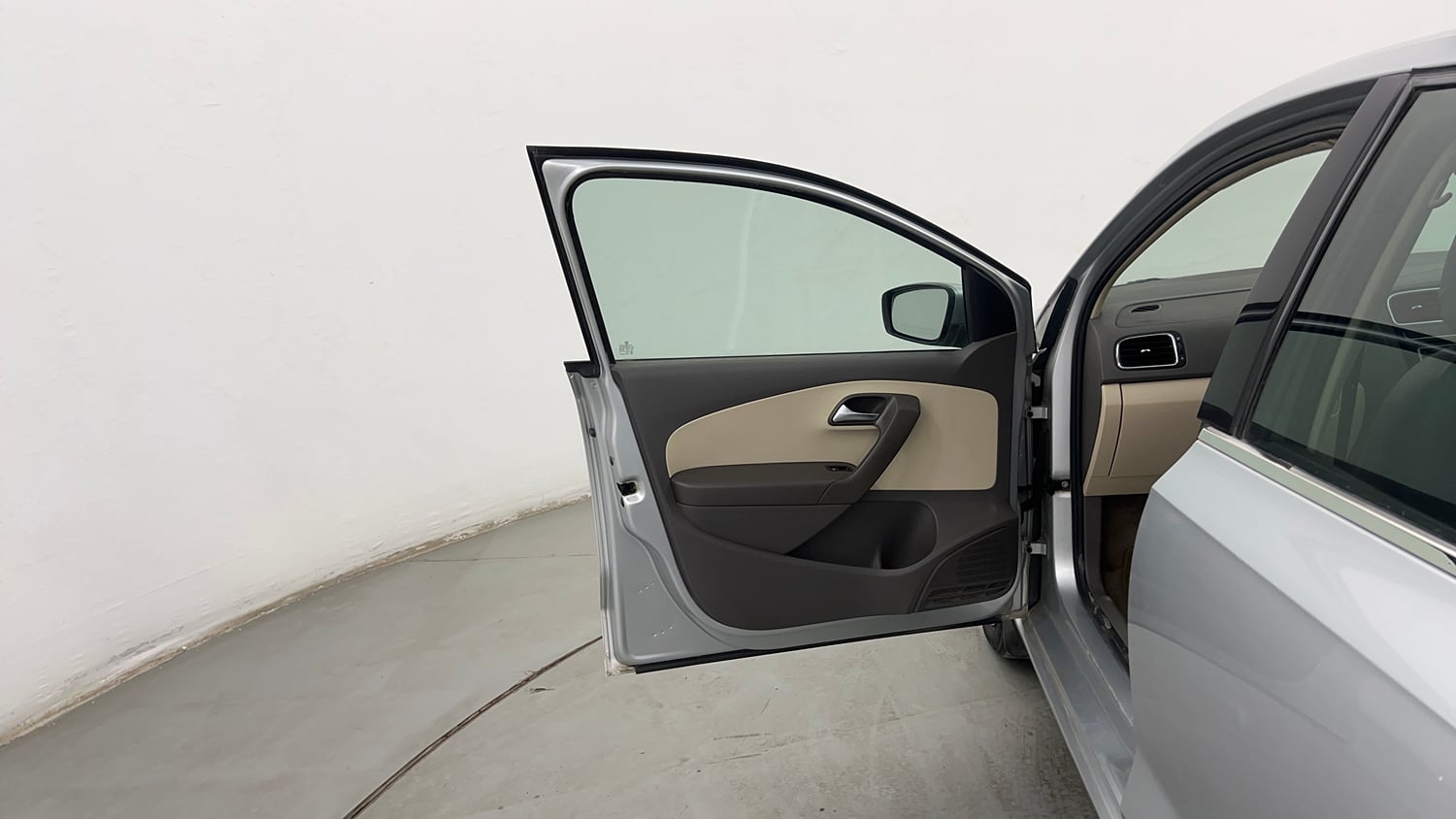 Used 2014 Volkswagen Vento Highline Diesel Diesel Manual interior LEFT FRONT DOOR OPEN VIEW