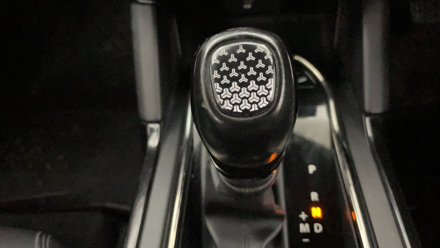 Used 2024 Tata Harrier XZA Plus (O) Dark Edition Diesel Automatic interior GEAR  KNOB VIEW