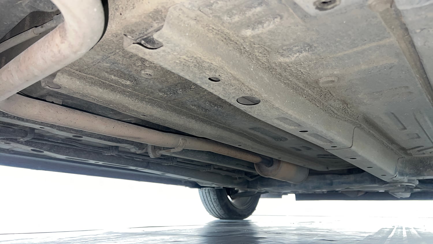 Used 2022 Tata Altroz XZA Petrol Petrol Automatic extra REAR RIGHT UNDERBODY VIEW