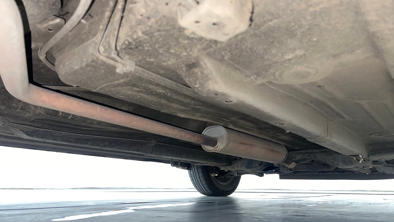 Used 2016 Maruti Suzuki Celerio ZXI (O) AMT Petrol Automatic extra REAR RIGHT UNDERBODY VIEW