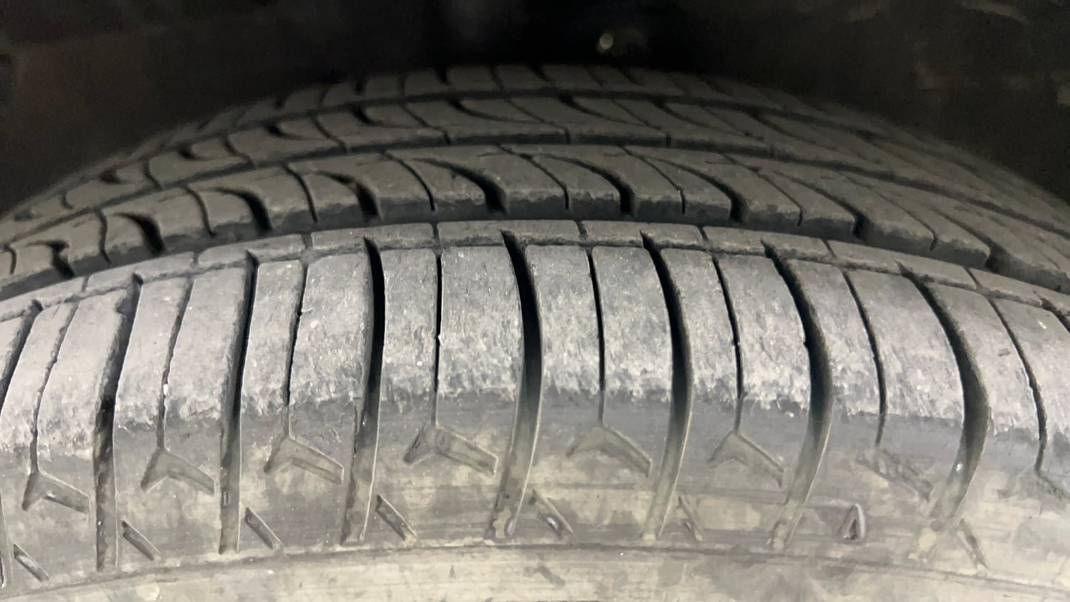 Used 2015 Maruti Suzuki Celerio VXi AMT Petrol Automatic tyres LEFT FRONT TYRE TREAD VIEW