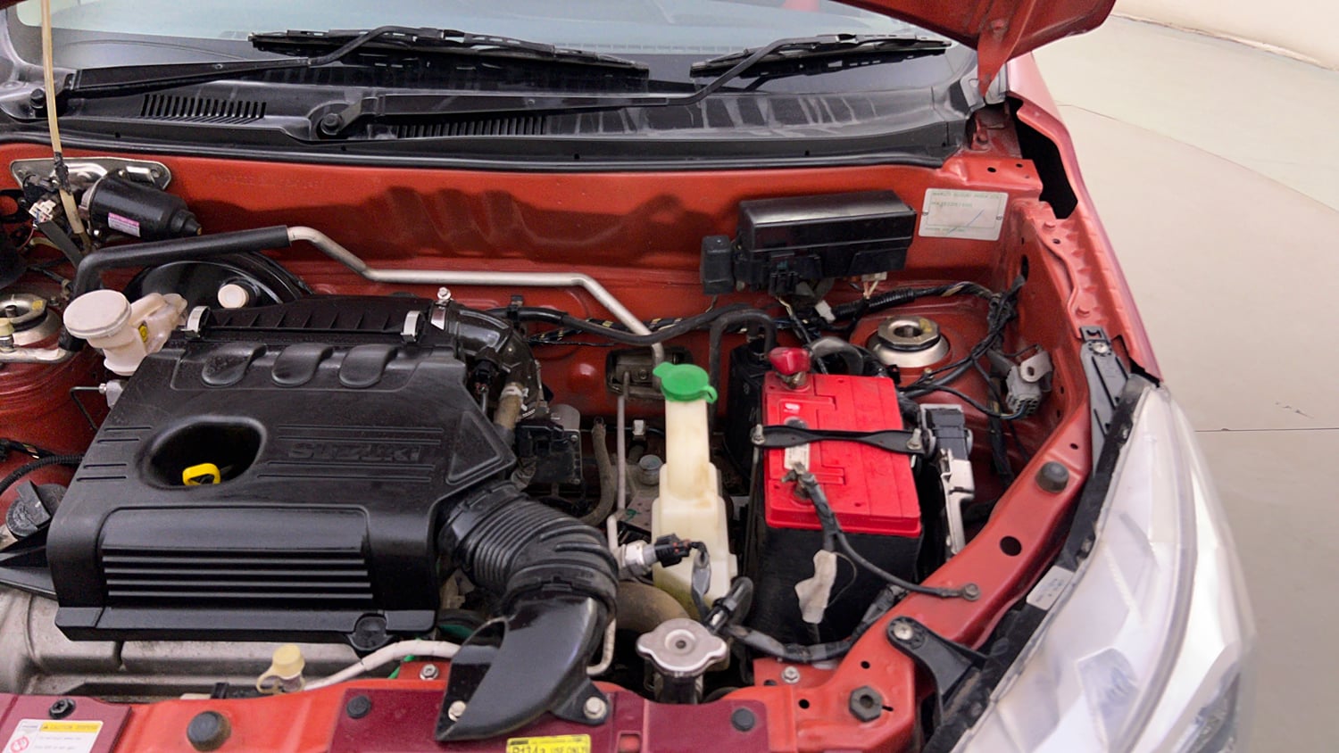 Used 2015 Maruti Suzuki Alto K10 VXi AMT Petrol Automatic engine ENGINE LEFT SIDE HINGE & APRON VIEW