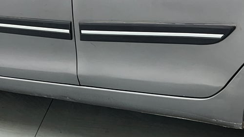 Used 2015 Maruti Suzuki Swift LXi Petrol Manual dents MINOR DENT