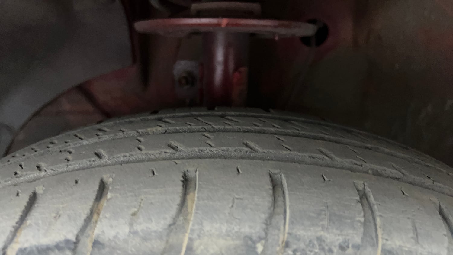 Used 2019 Maruti Suzuki Swift VXi AMT Petrol Automatic tyres LEFT FRONT TYRE TREAD VIEW