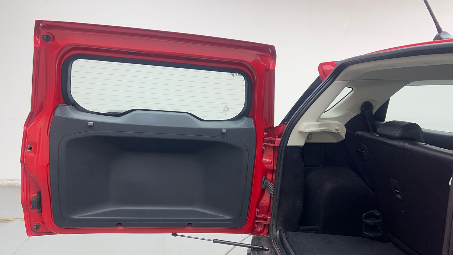 Used 2018 Ford EcoSport Titanium + 1.5L TDCi Diesel Manual interior DICKY DOOR OPEN VIEW
