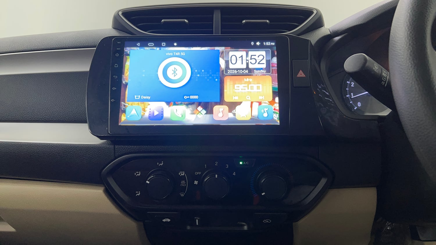 Used 2022 Honda Amaze S CVT 1.2 Petrol Petrol Automatic interior MUSIC SYSTEM & AC CONTROL VIEW