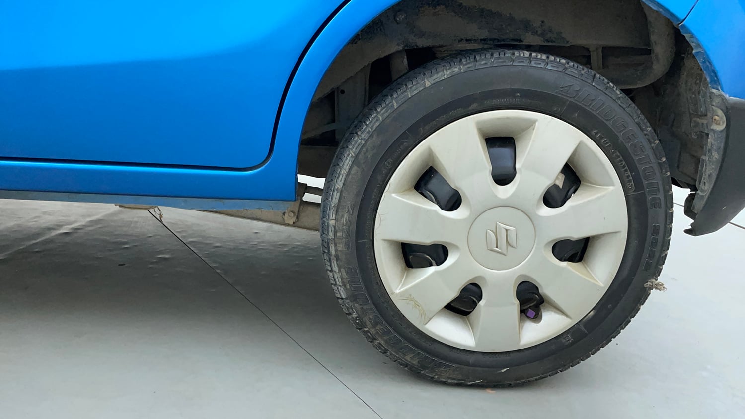 Used 2016 Maruti Suzuki Alto K10 VXi AMT Petrol Automatic tyres LEFT REAR TYRE RIM VIEW