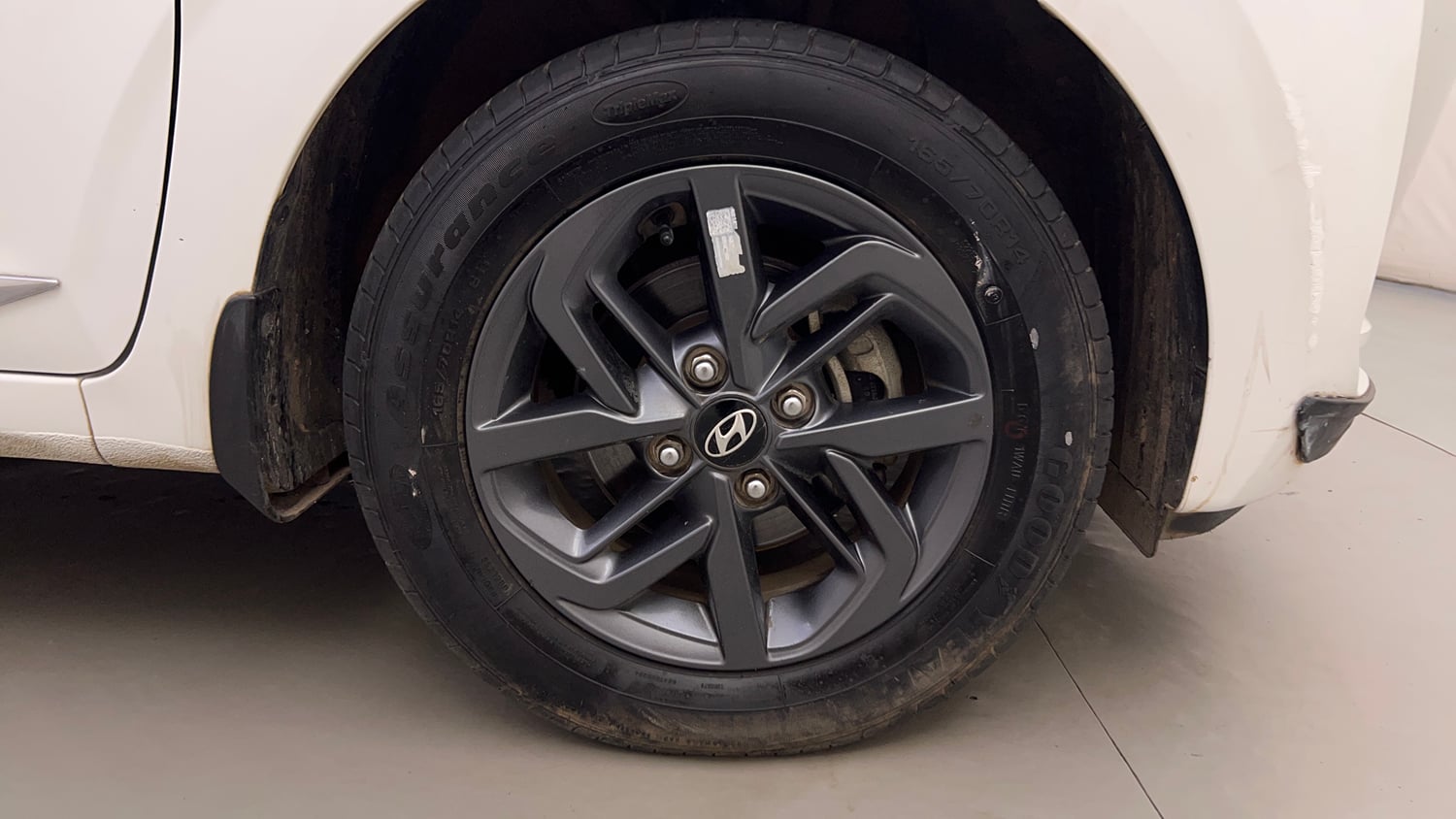 Used 2022 Hyundai Grand i10 Nios Sportz 1.2 Kappa VTVT Petrol Manual tyres RIGHT FRONT TYRE RIM VIEW