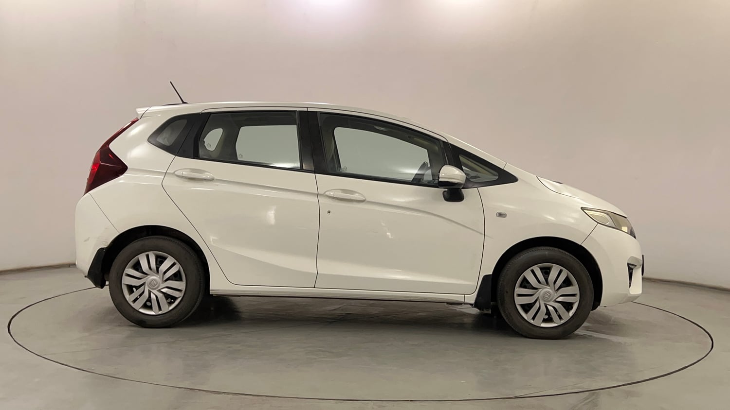 Used 2015 Honda Jazz SV Petrol Petrol Manual exterior RIGHT SIDE VIEW