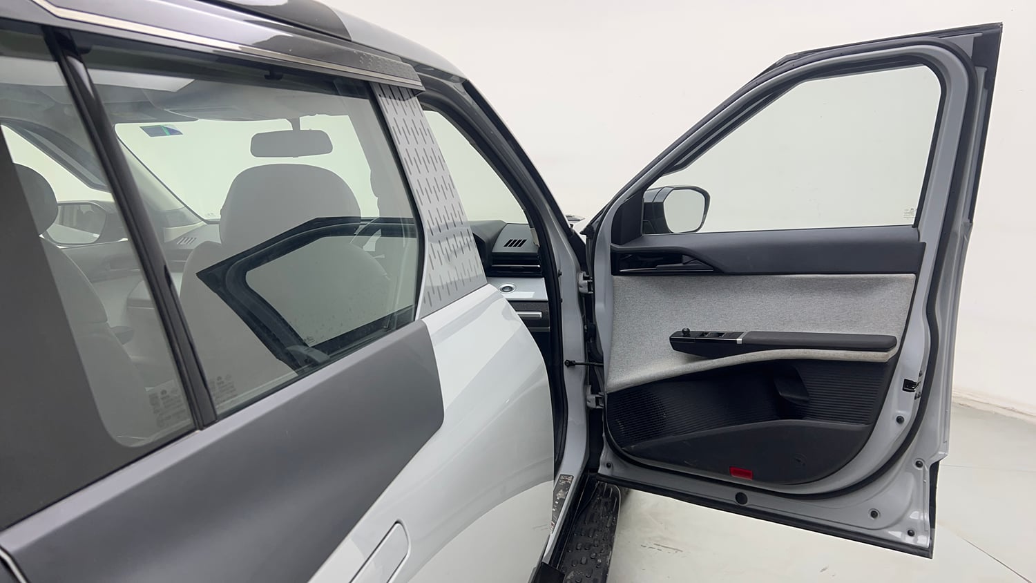 Used 2026 Tata Sierra Pure P MT Petrol Petrol Manual interior RIGHT FRONT DOOR OPEN VIEW