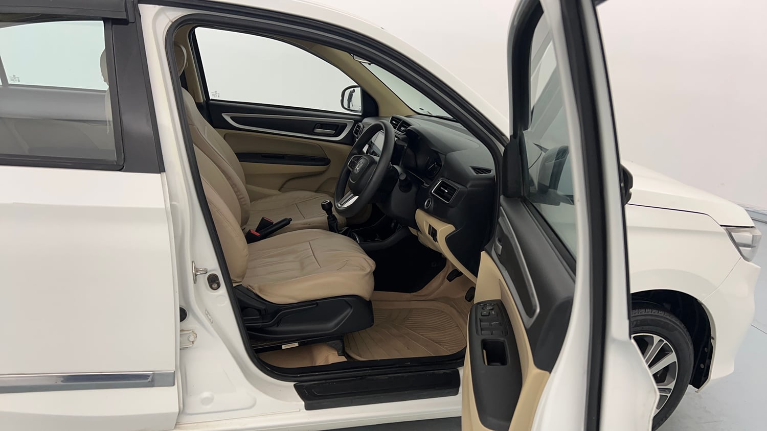 Used 2023 Honda Amaze VX 1.2 Petrol MT Petrol Manual interior RIGHT SIDE FRONT DOOR CABIN VIEW