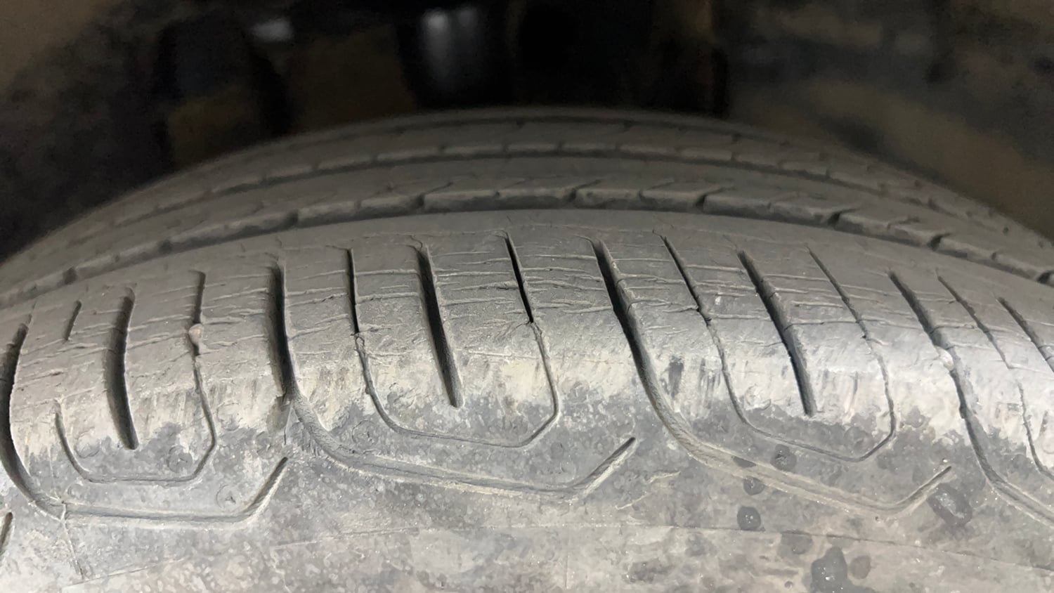 Used 2021 Tata Tiago XT Petrol Manual tyres RIGHT FRONT TYRE TREAD VIEW