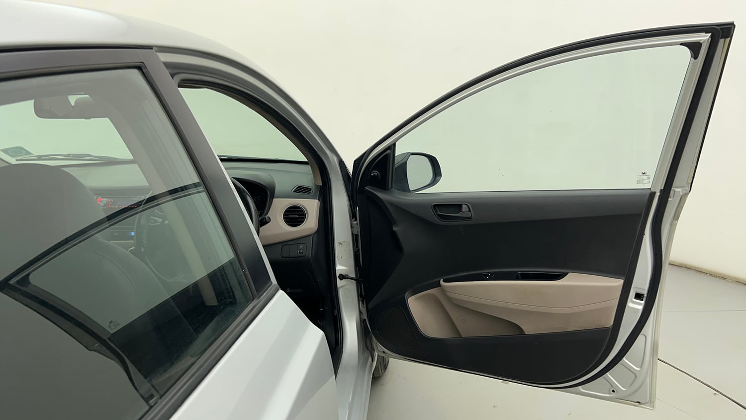Used 2014 Hyundai Xcent Base 1.2 Petrol Manual interior RIGHT FRONT DOOR OPEN VIEW