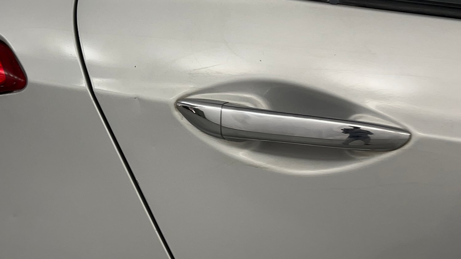 Used 2016 Hyundai Grand i10 Asta AT 1.2 Kappa VTVT Petrol Automatic dents MINOR DENT