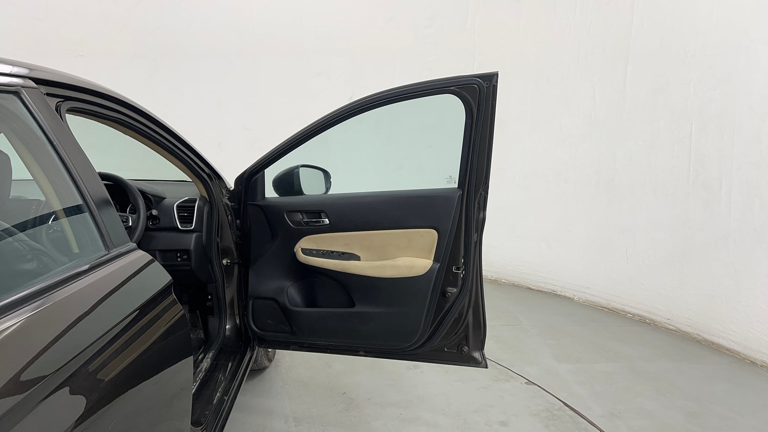 Used 2020 Honda City V Petrol Petrol Manual interior RIGHT FRONT DOOR OPEN VIEW