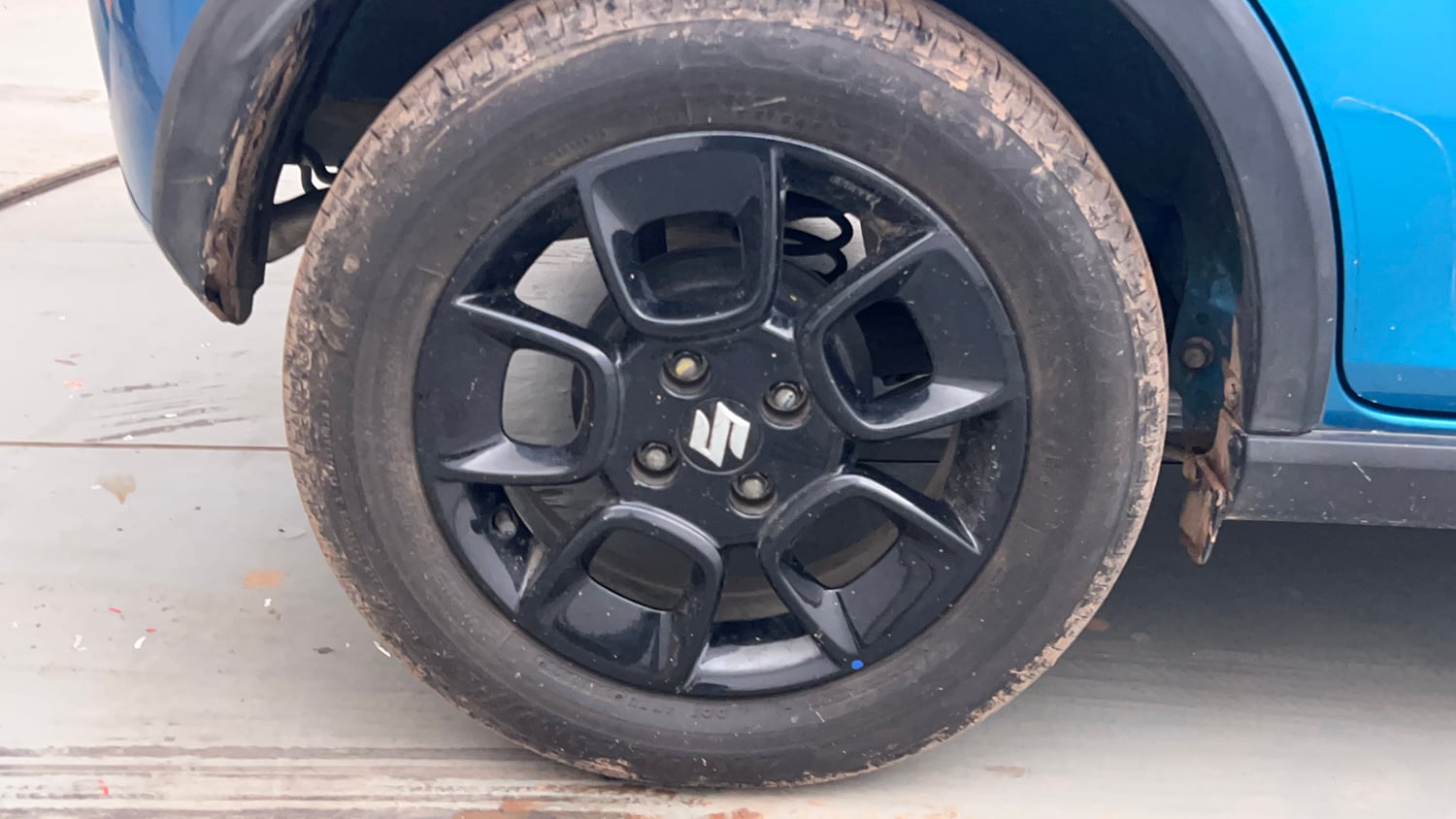 Used 2023 Maruti Suzuki Ignis Zeta 1.2 MT Petrol Manual tyres RIGHT REAR TYRE RIM VIEW