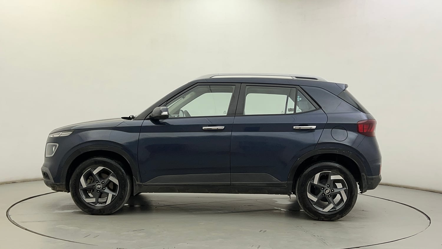 Used 2019 Hyundai Venue SX Plus 1.0 Turbo DCT Petrol Automatic exterior LEFT SIDE VIEW