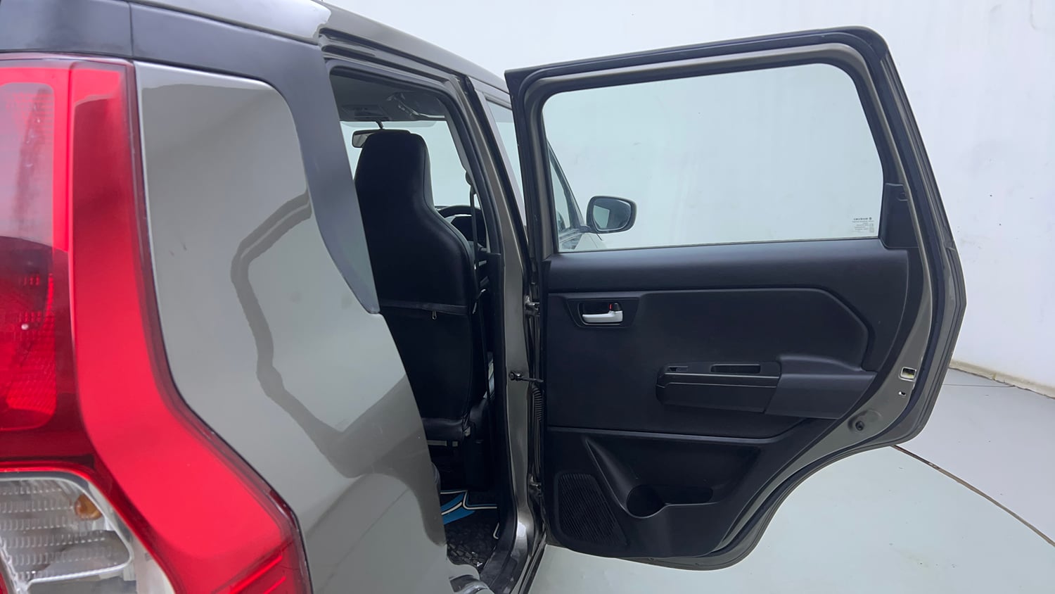 Used 2021 Maruti Suzuki Wagon R 1.0 VXi 1.0 Petrol Manual interior RIGHT REAR DOOR OPEN VIEW