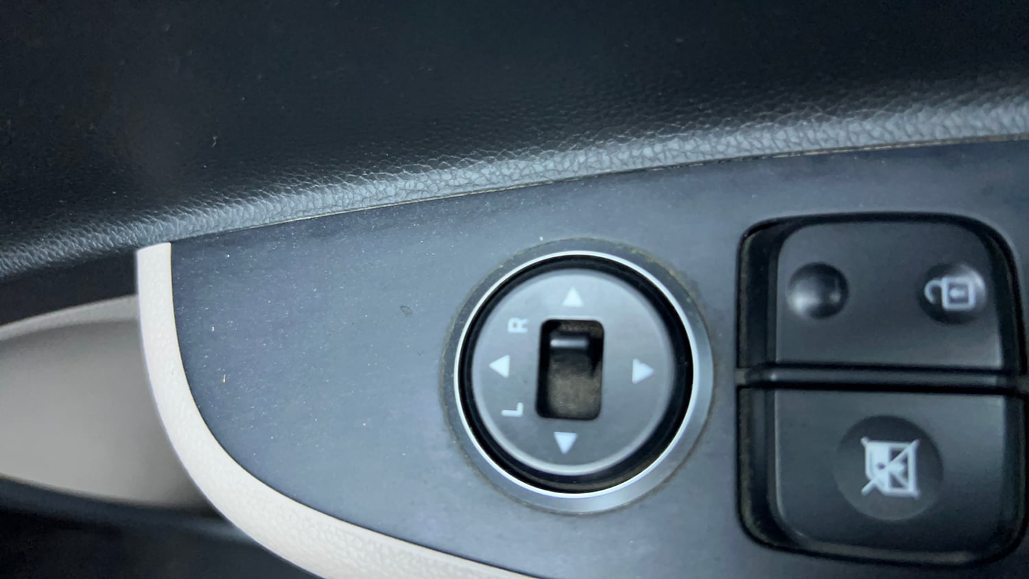Used 2013 Hyundai Grand i10 Magna 1.2 Kappa VTVT Petrol Manual top_features Adjustable ORVM