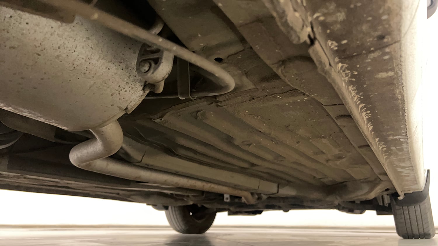 Used 2022 Honda Amaze S CVT 1.2 Petrol Petrol Automatic extra REAR RIGHT UNDERBODY VIEW