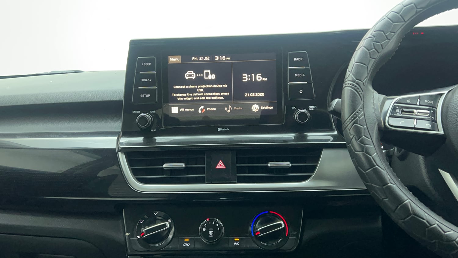 Used 2020 Kia Seltos HTK Plus 1.5 Petrol Manual top_features Integrated (in-dash) music system